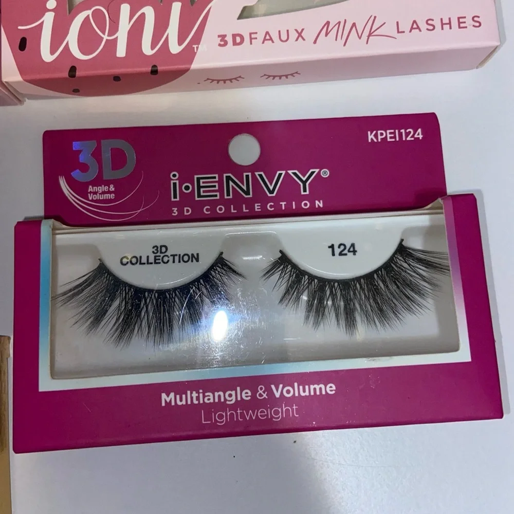 12 False 3D Lashes (Real & Faux Mink)